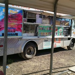 Tacos La Flor - Killer taco truck in the middle of nowhere.