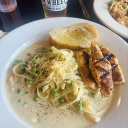 Fettuccine Alfredo