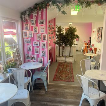 Schatzi’s Bakery & Cafe - Inside - Cafes Near Me - Sherman Oaks, California Schatzi’s Bakery & Cafe - Inside - Cafes Near Me - Sherman Oaks, California