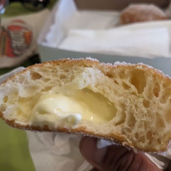 Penny's Waikiki Malasadas - Filling - Donuts Near Me - Honolulu, Hawaii