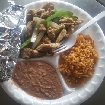Tacos El Forastero - Chicken fajita plate - Food Trucks Near Me - San Antonio, Texas Tacos El Forastero - Chicken fajita plate - Food Trucks Near Me - San Antonio, Texas