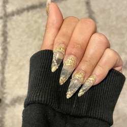 Lavish Nails & Spa