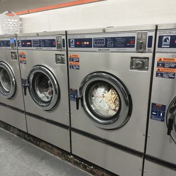 Coin Laundry - Updated Washers - Laundromat Near Me - Los Angeles, California Coin Laundry - Updated Washers - Laundromat Near Me - Los Angeles, California