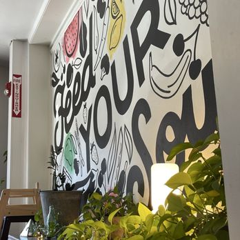 Garden Table - Broad Ripple - Juice Bars & Smoothies Near Me - Indianapolis, Indiana