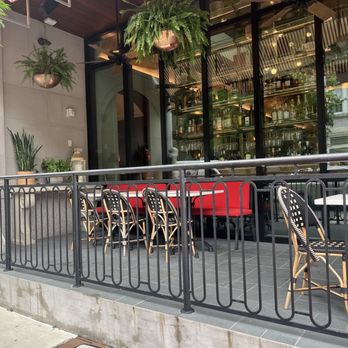 Funny Library - Outside seating - Coffee & Tea Near Me - New Orleans, Louisiana