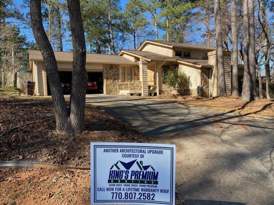 King's Premium Roofing Logo