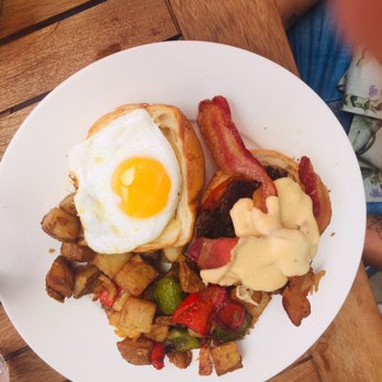 The Common Table - Hangover burger - Breakfast & Brunch Near Me - Frisco, Texas