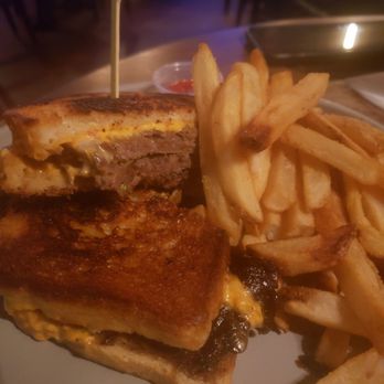 North & Maple Kitchen + Bar - New American Near Me - Tinley Park, Illinois North & Maple Kitchen + Bar - New American Near Me - Tinley Park, Illinois