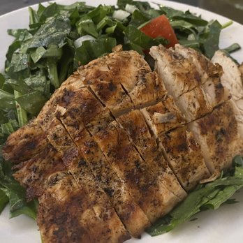 Malek Al Kabob - Spinach salad with chicken - Mediterranean Near Me - Dearborn, Michigan