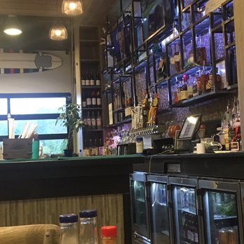 Wahoo's Fish Taco - Bar area - Seafood Near Me - Middletown, New Jersey