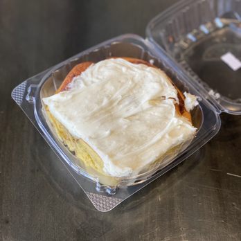 Rise'n Roll Bakery - Cinnamon roll - Bakeries Near Me - Fishers, Indiana