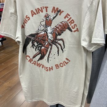 Buc-ee's - T-shirt - Gas Stations Near Me - Fort Worth, Texas