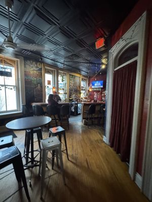 Genna's Lounge by null