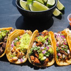 Bajas Catch Fresh Grill - Tacos