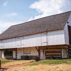 Dillsburg Farmers Market - The historical Dillsburg tavern