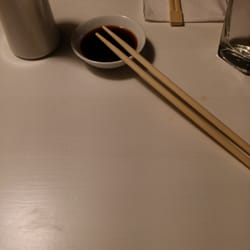 Nozu - Dette er alt jeg har fått etter en halv time med venting.... Sushi er ikke så tidkrevende...