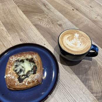 Moonwake Coffee Roasters - Mushroom tart & fall squash latte - Coffee Roasteries Near Me - San Jose, California Moonwake Coffee Roasters - Mushroom tart & fall squash latte - Coffee Roasteries Near Me - San Jose, California