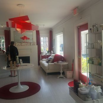 Gloss Nails & Beauty Bar - Nail Salons Near Me - Atlanta, Georgia