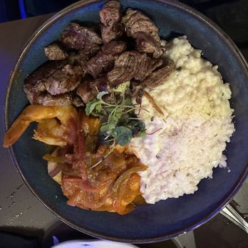 Cafe Mi Vitrola - Mar y Tierra - Dance Clubs Near Me - Miami Lakes, Florida