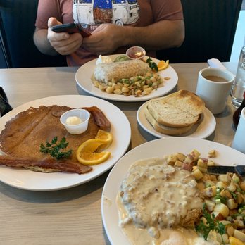 The Palms Cafe - Cafes Near Me - La Quinta, California