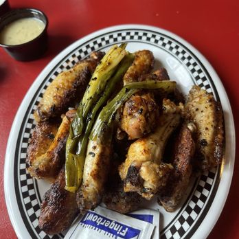 Big Daddy's Pizzeria - Best wings in a long time - Pizza Near Me - Gatlinburg, Tennessee