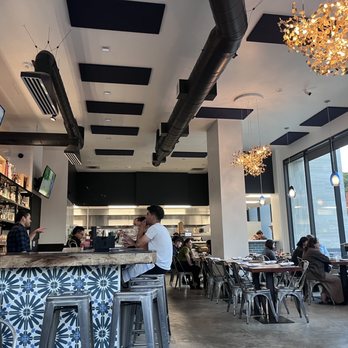 Limón - Indoor seating - Peruvian Near Me - Oakland, California