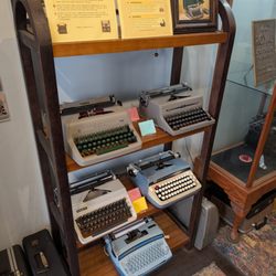 Gramercy Typewriter - typewriters