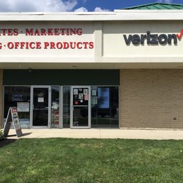 Exterior photo of Verizon - Chardon, Ohio Exterior photo of Verizon - Chardon, Ohio