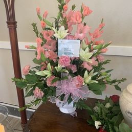 They did a great job with this last minute arrangement for a sad day. The flowers were fresh and beautiful done. Thank you! They did a great job with this last minute arrangement for a sad day. The flowers were fresh and beautiful done. Thank you!