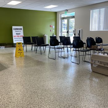 Humane Society Veterinary Clinic - Other check in waiting area - Veterinarians Near Me - Bradenton, Florida
