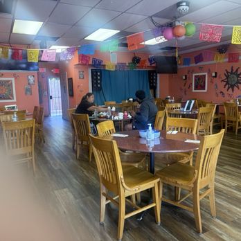 El Paisa Alegre - Dining room - Mexican Near Me - Prospect Heights, Illinois El Paisa Alegre - Dining room - Mexican Near Me - Prospect Heights, Illinois