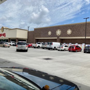 Buc-ee's - Buc-ee's entrance - Gas Stations Near Me - Daytona Beach, Florida Buc-ee's - Buc-ee's entrance - Gas Stations Near Me - Daytona Beach, Florida