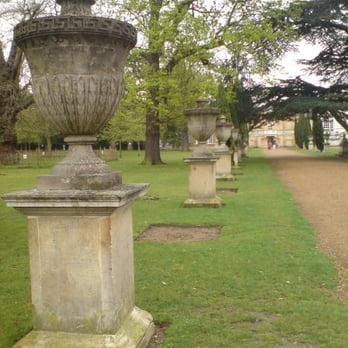 Chiswick House & Gardens - Landmarks & Historical Buildings Near Me - London, XGL