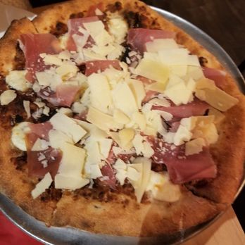Stix n Brix Pizza + Cafe - Figgy Piggy Pizza - Pizza Near Me - Chicago, Illinois
