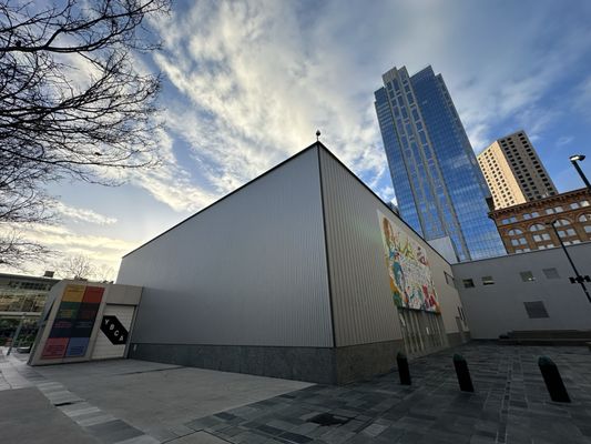 Yerba Buena Center for the Arts by null