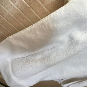 Sunset Motel - Dirty towel. - Hotels Near Me - Batavia, New York