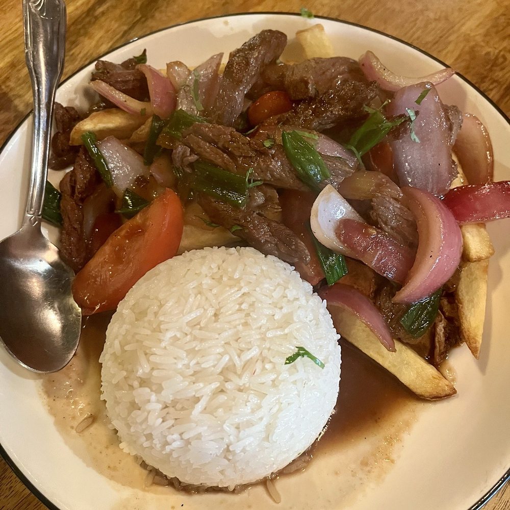Bodegon No 69 - LOMO SALTADO - Latin American Near Me - Pasadena, California