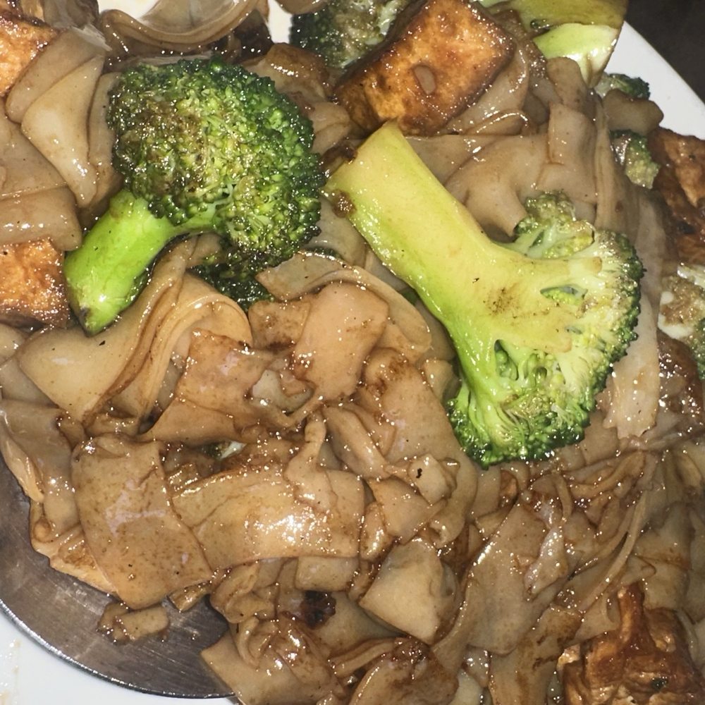 Thai Orchid - Pad see ew fried tofu - Thai Near Me - Campbell, California Thai Orchid - Pad see ew fried tofu - Thai Near Me - Campbell, California