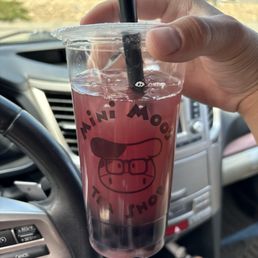 The Guava Sunset, the perfect refreshing drink w/ boba of course!
