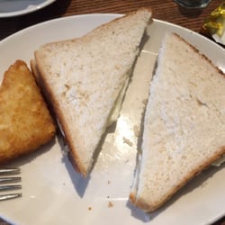 O'Neill's - Fried egg sandwich and hash brown