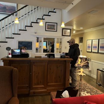 Cannon Beach Hotel Collection - Hotel check-in area. Wonderful period design was been preserved. - Hotels Near Me - Cannon Beach, Oregon