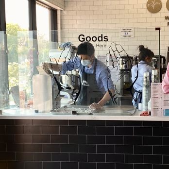 Mr Sun Tea - fresh boba pearls being made behind the counter - Juice Bars & Smoothies Near Me - Fremont, California Mr Sun Tea - fresh boba pearls being made behind the counter - Juice Bars & Smoothies Near Me - Fremont, California