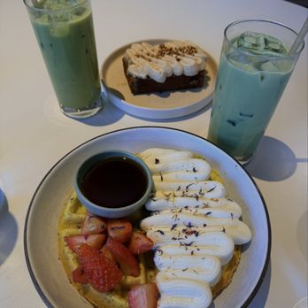 Two Hands - Lemon Poppyseed Waffle & matchas - Australian Near Me - Denver, Colorado