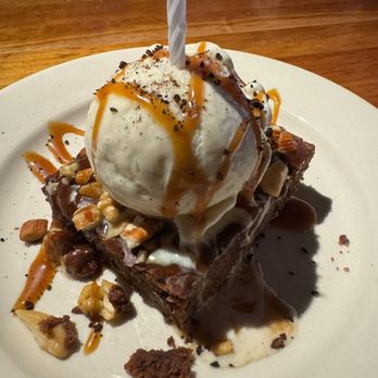 Houston's Restaurant - New American Near Me - Irvine, California Houston's Restaurant - New American Near Me - Irvine, California