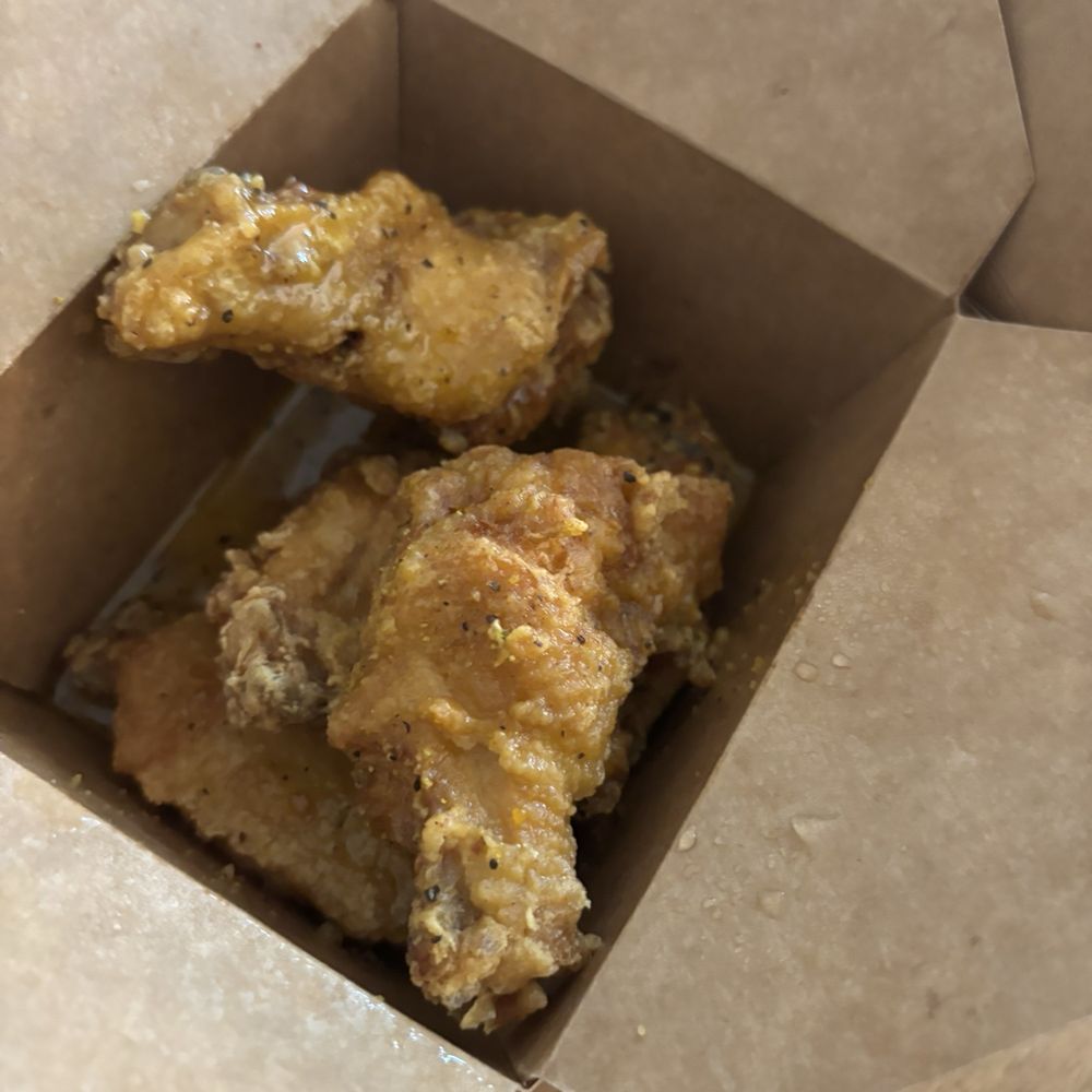 Lemon pepper wings Lemon pepper wings