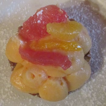 Les Parigots - grapefruit dessert on cookie pie crust - Bars Near Me - Paris, 75 Les Parigots - grapefruit dessert on cookie pie crust - Bars Near Me - Paris, 75