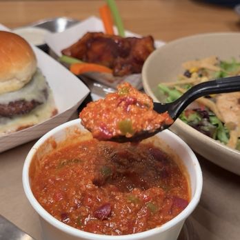 Harry's Hamburgs & Wings - Chicken Wings Near Me - Chicago, Illinois