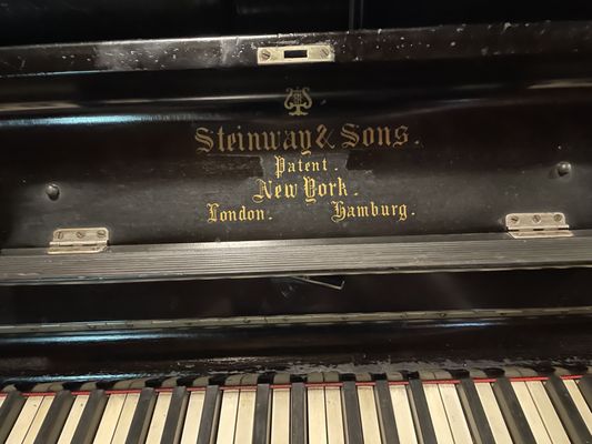 A440 Pianos by null