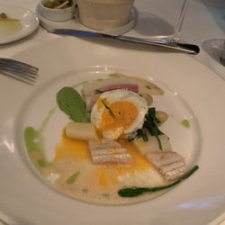 Restaurant "O" - Eel with poached egg