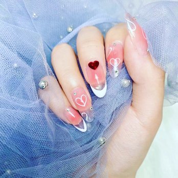 Nail Tech 8 - Nail Salons Near Me - Chicago, Illinois